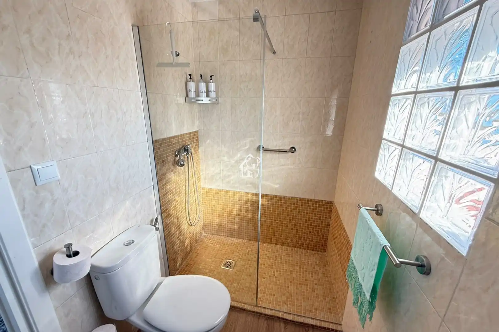 Apartamento con terraza en alquiler en El Raso, imagen 14