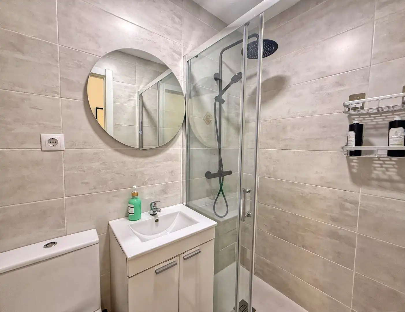 Baño de Piso en venta en Madrid con Aire acondicionado y Calefacción