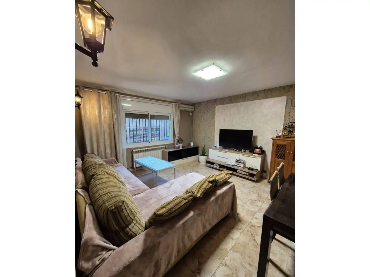 Living room of Flat for sale in Terrassa  with Air Conditioner, Heating and Furnished