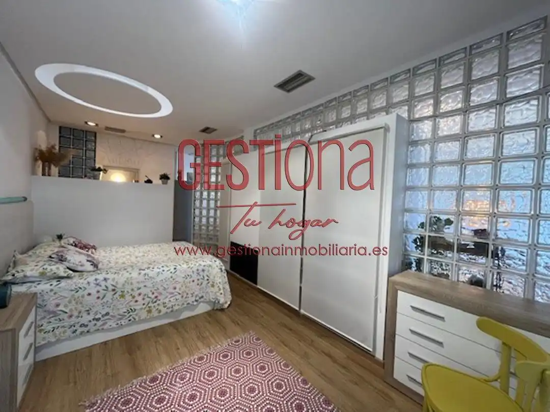 Habitación de Planta baja en venta en Noja con Calefacción, Terraza y Trastero