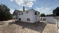 Vista exterior de Casa o xalet en venda en Alzira amb Aire condicionat, Jardí privat i Terrassa