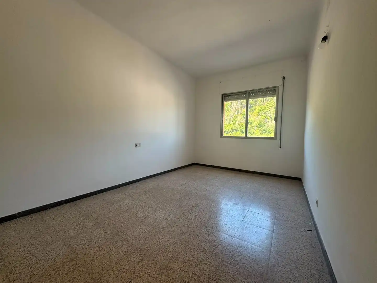 Bedroom of Flat for sale in Amer