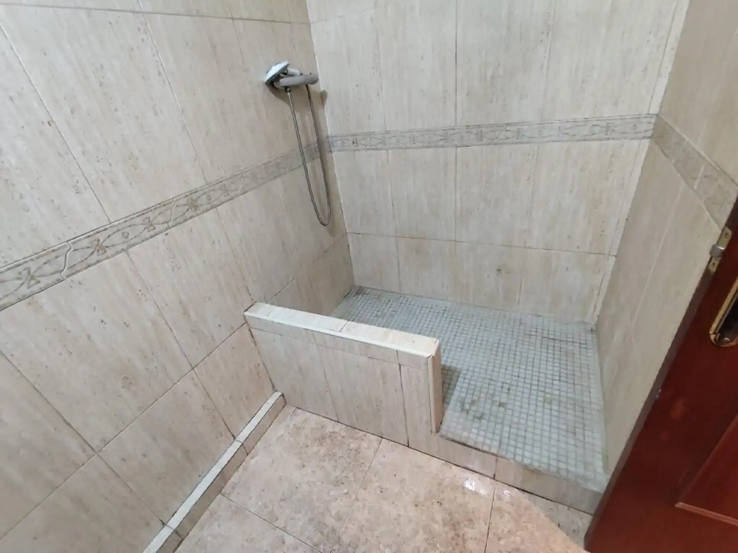 Baño de Piso en venta en Palau-solità i Plegamans