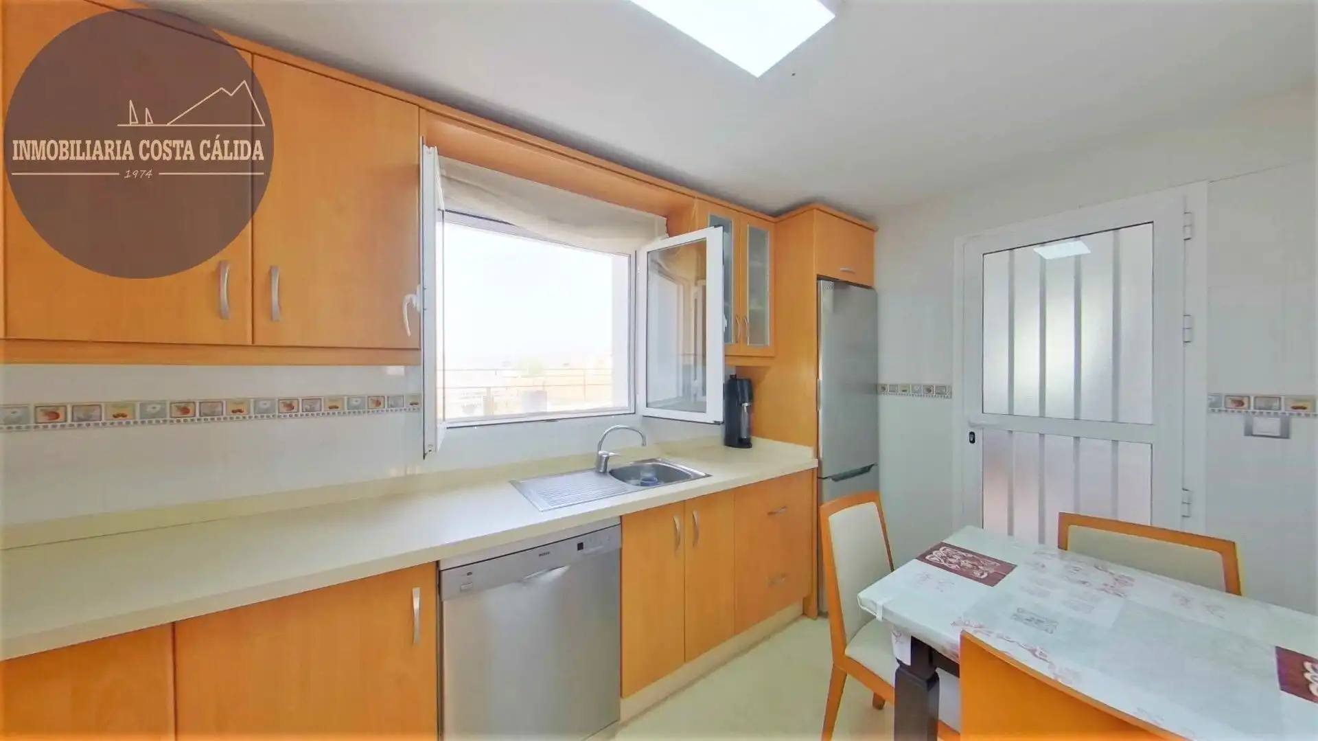 Cocina de Dúplex en venta en Águilas con Aire acondicionado, Calefacción y Jardín privado