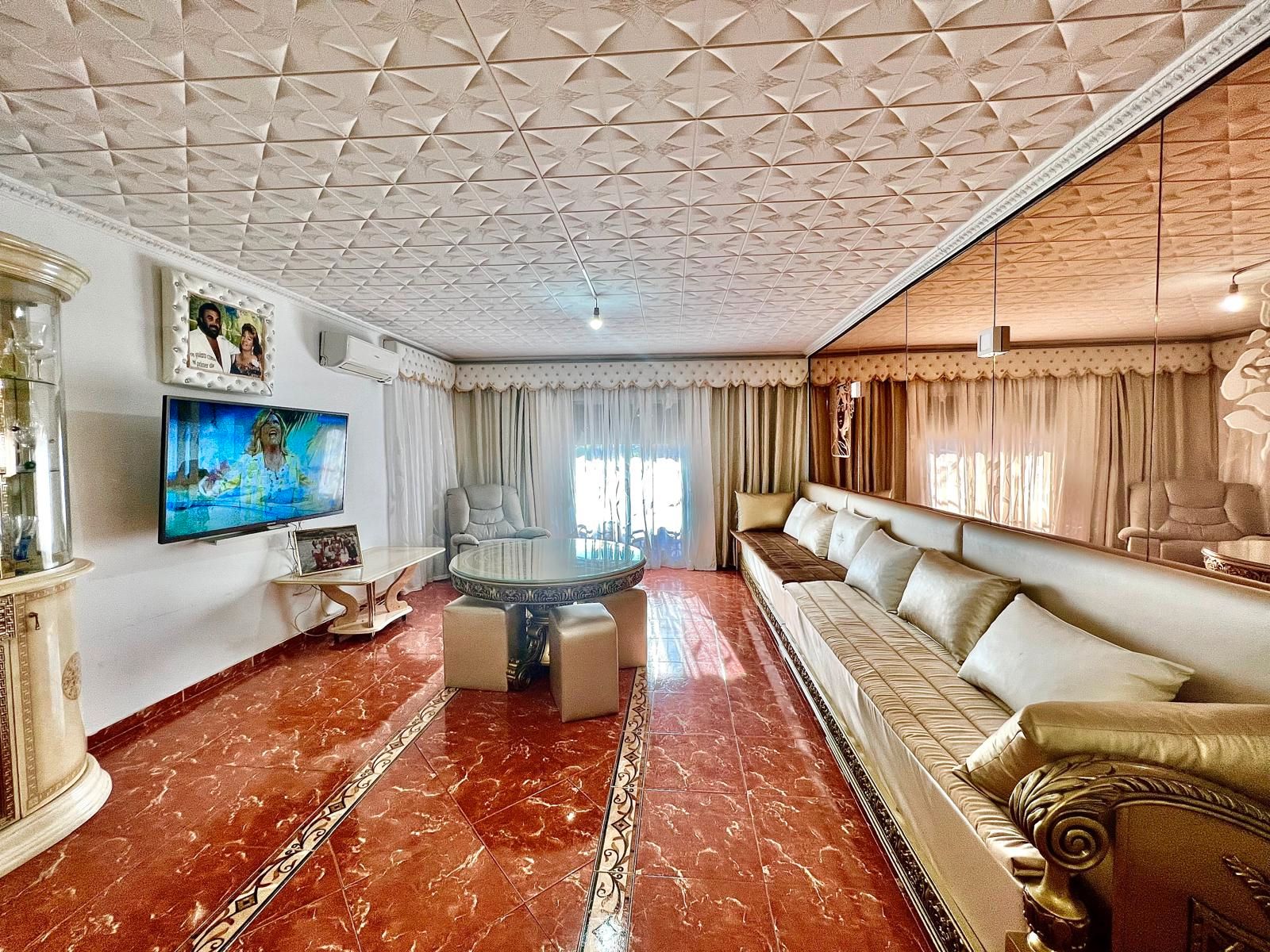 Living room of Single-family semi-detached for sale in Terrassa  with Air Conditioner, Heating and Storage room