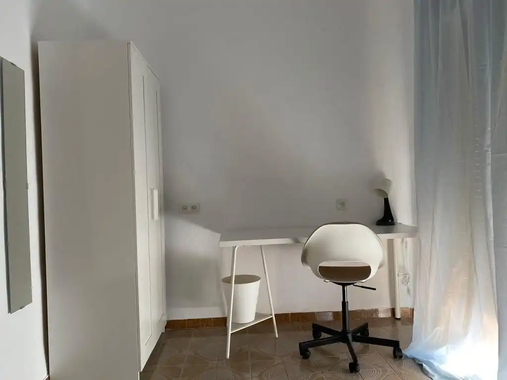 Bedroom of Flat for rent in Granada  with Air Conditioner, Heating and Furnished