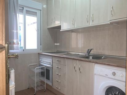 Kitchen of Flat to rent in  Madrid Capital  with Air Conditioner