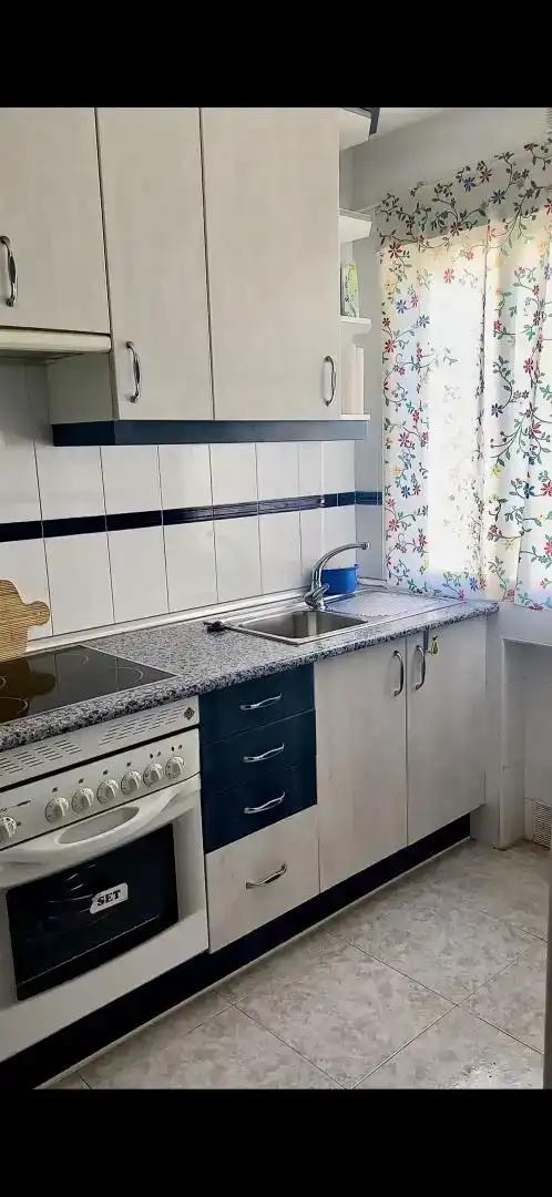 Cuina de Pis en venda en Valdeverdeja amb Traster, Moblat i Balcó