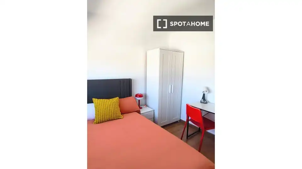 Schlafzimmer von Wohnung zur untervermieten in Madrid mit Klimaanlage, Heizung und Terrasse