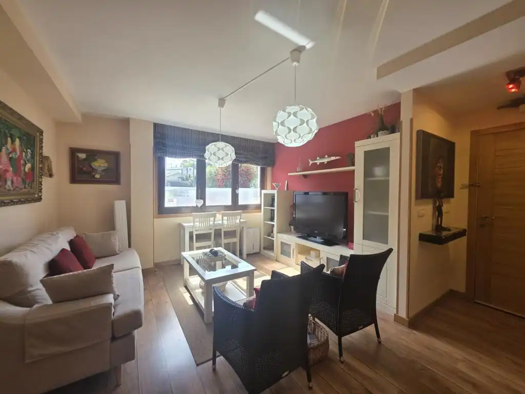 Sala d'estar de Apartament en venda en Boiro amb Calefacció, Parquet i Traster