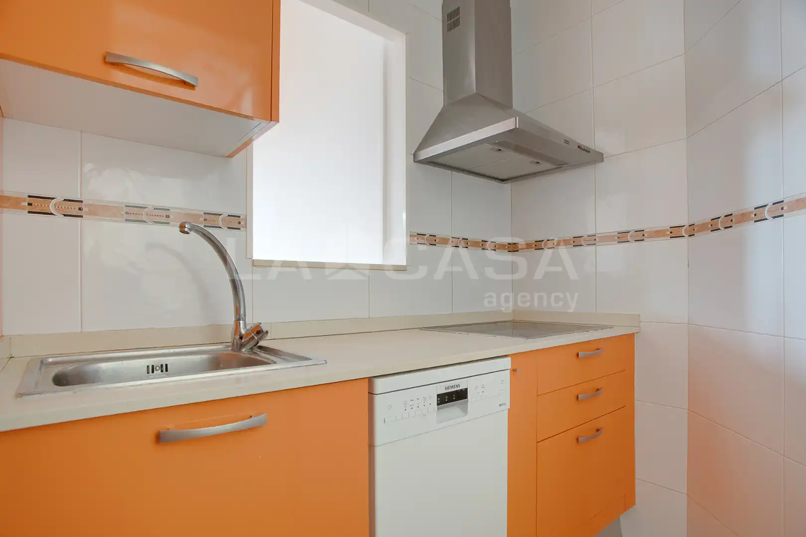 Cocina de Piso en venta en Barcelona con Calefacción y Balcón