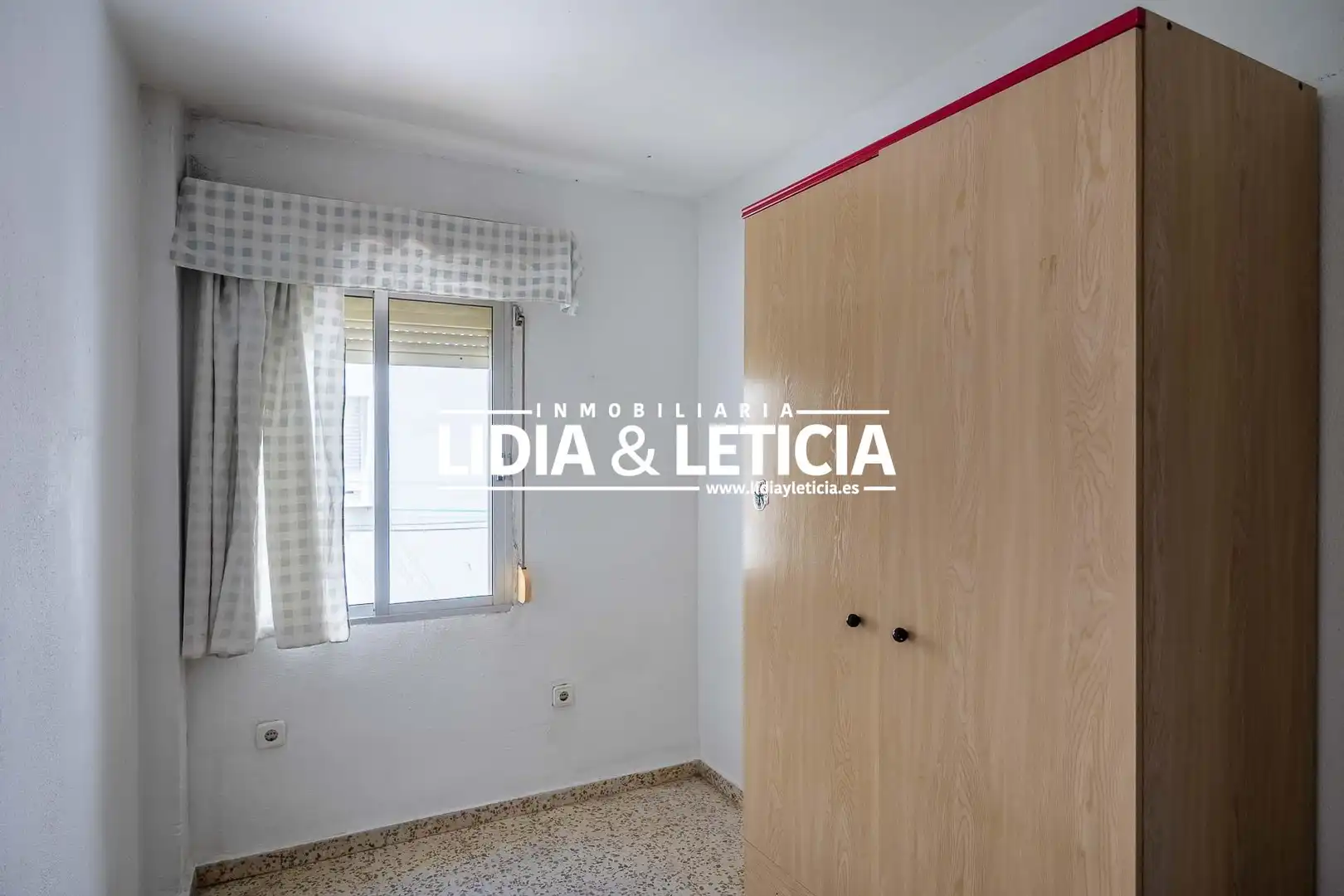 Bedroom of Flat for sale in Alcalá de Guadaira  with Air Conditioner, Terrace and Furnished