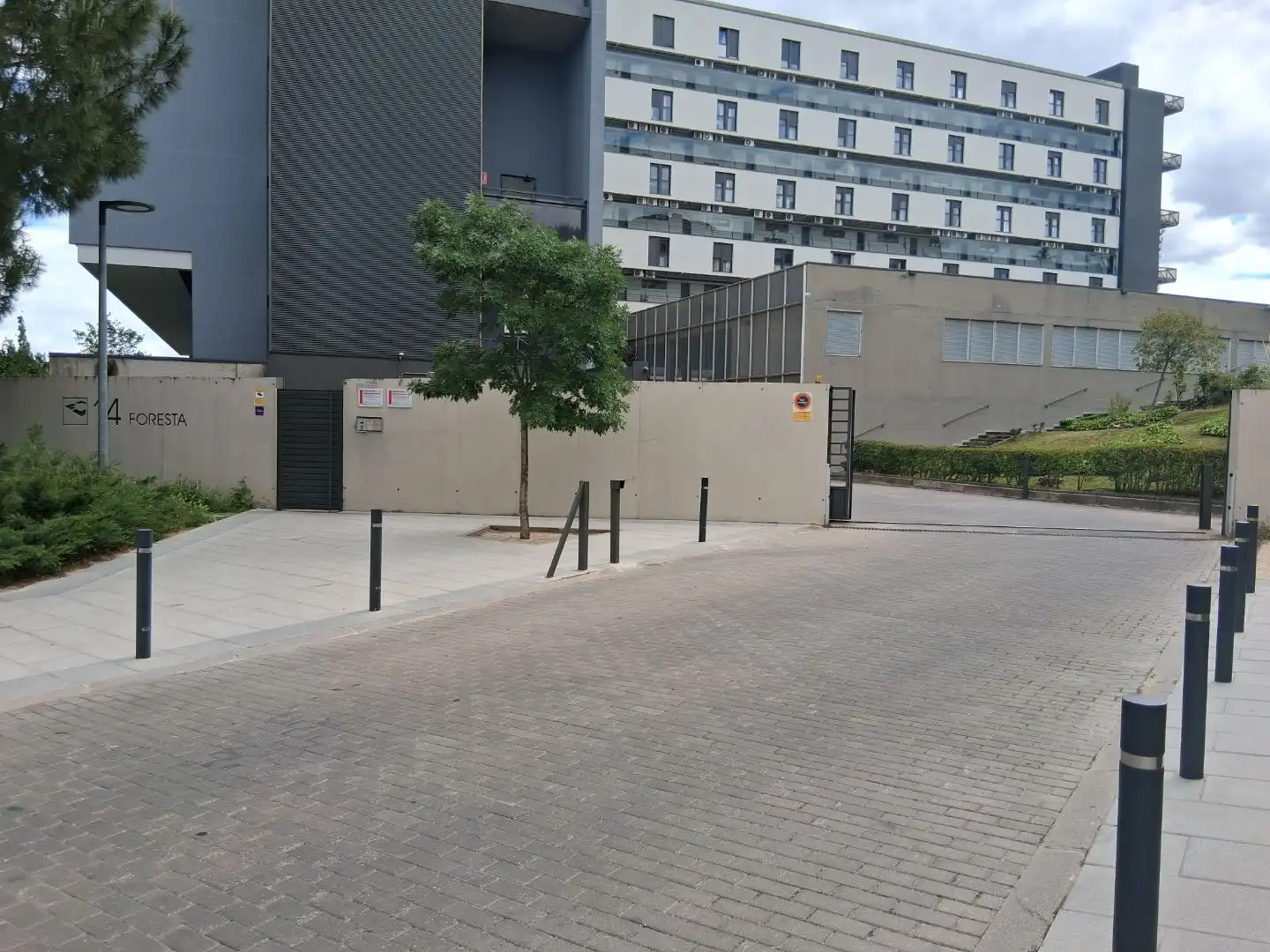 Parking de Garaje de alquiler en Tres Cantos con Alarma