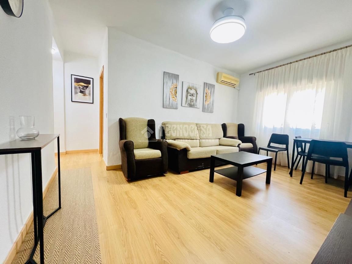 Living room of Flat for sale in Puente Genil  with Air Conditioner, Heating and Furnished
