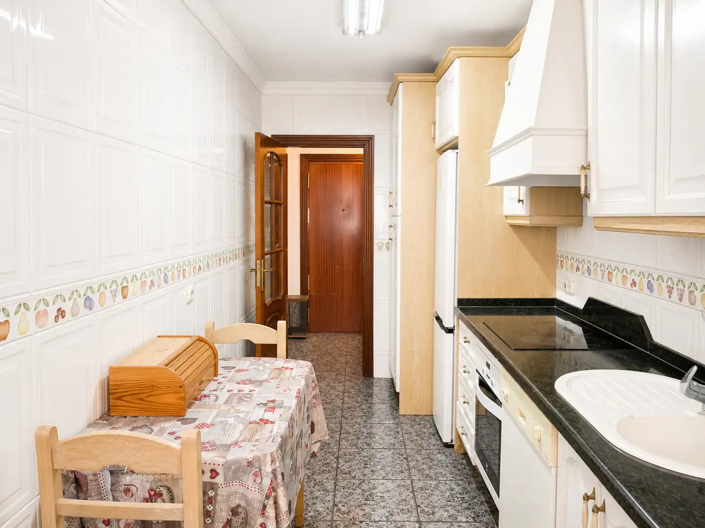 Küche von Wohnung zum Verkauf in Vélez-Málaga mit Klimaanlage und Möbliert