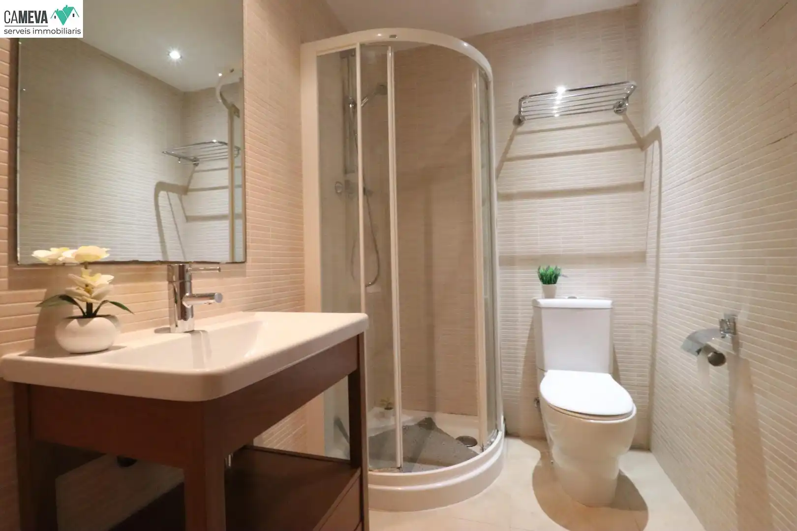 Bathroom of Ground floor for sale in Terrassa  with Air Conditioner, Heating and Furnished