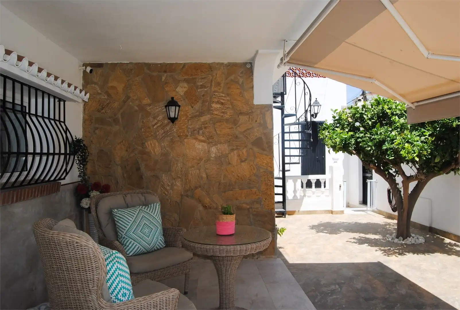 Terraza de Casa o chalet en venta en Vélez-Málaga con Aire acondicionado, Jardín privado y Terraza