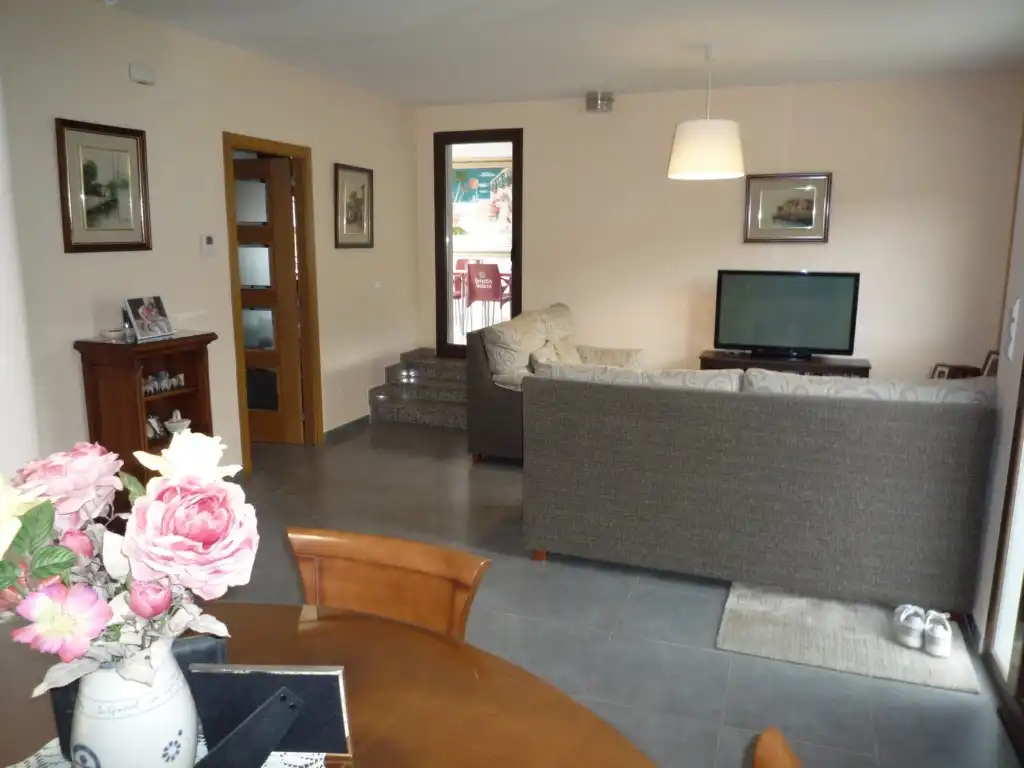Sala d'estar de Casa o xalet en venda en Cacabelos