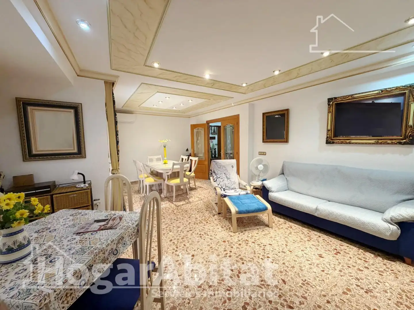 Living room of Flat for sale in Torrent  with Air Conditioner, Terrace and Furnished