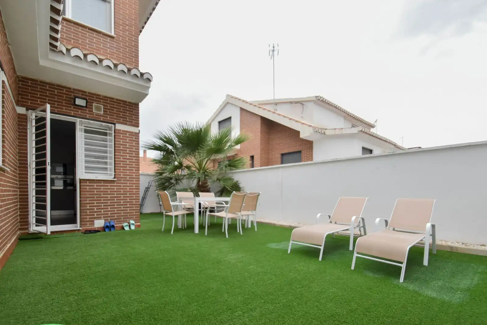 Casa bifamiliare con balcone in vendita a Huétor Vega