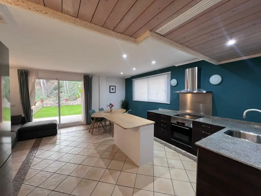 Cocina de Apartamento de alquiler en Calvià con Aire acondicionado, Jardín privado y Terraza