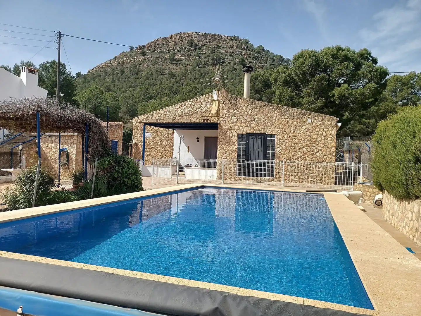 Piscina de Finca rústica en venda en Yecla