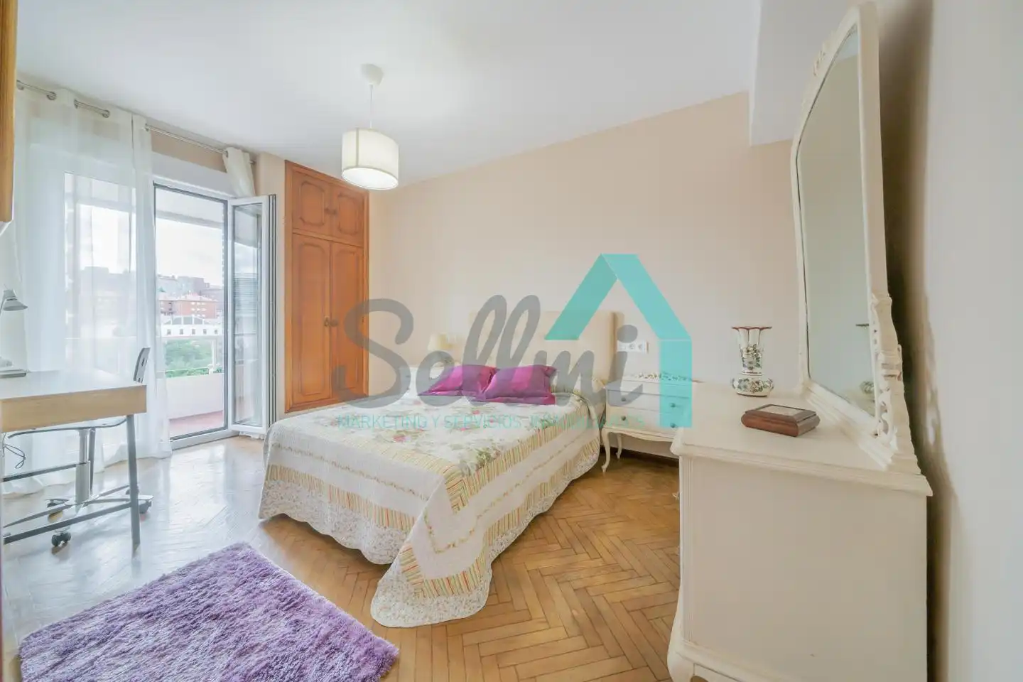 Bedroom of Flat for rent in Oviedo   with Heating, Parquet flooring and Terrace