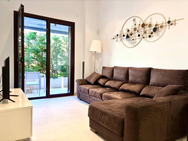 Piso en Alquiler en Carrer de la Reina Amàlia en El Raval