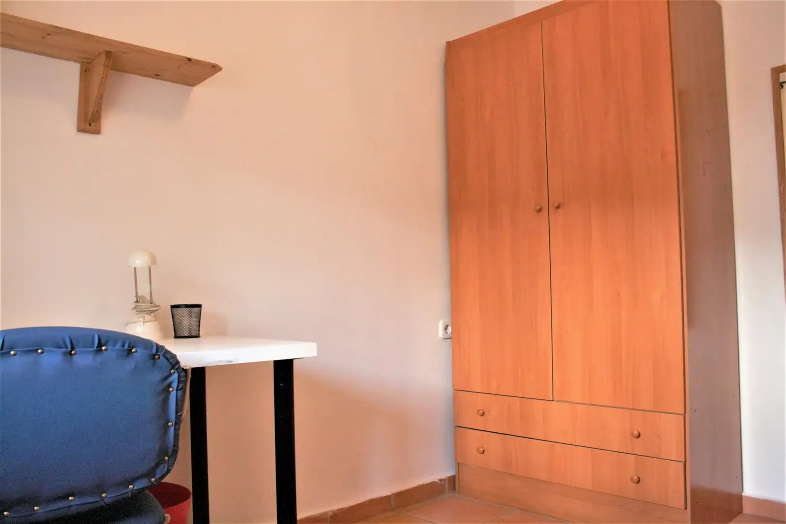 Habitación de Piso para compartir en Sevilla con Amueblado, Lavadora y TV