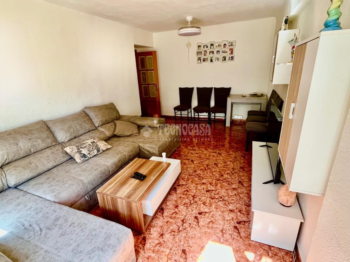 Living room of Flat for sale in  Valencia Capital  with Air Conditioner and Balcony