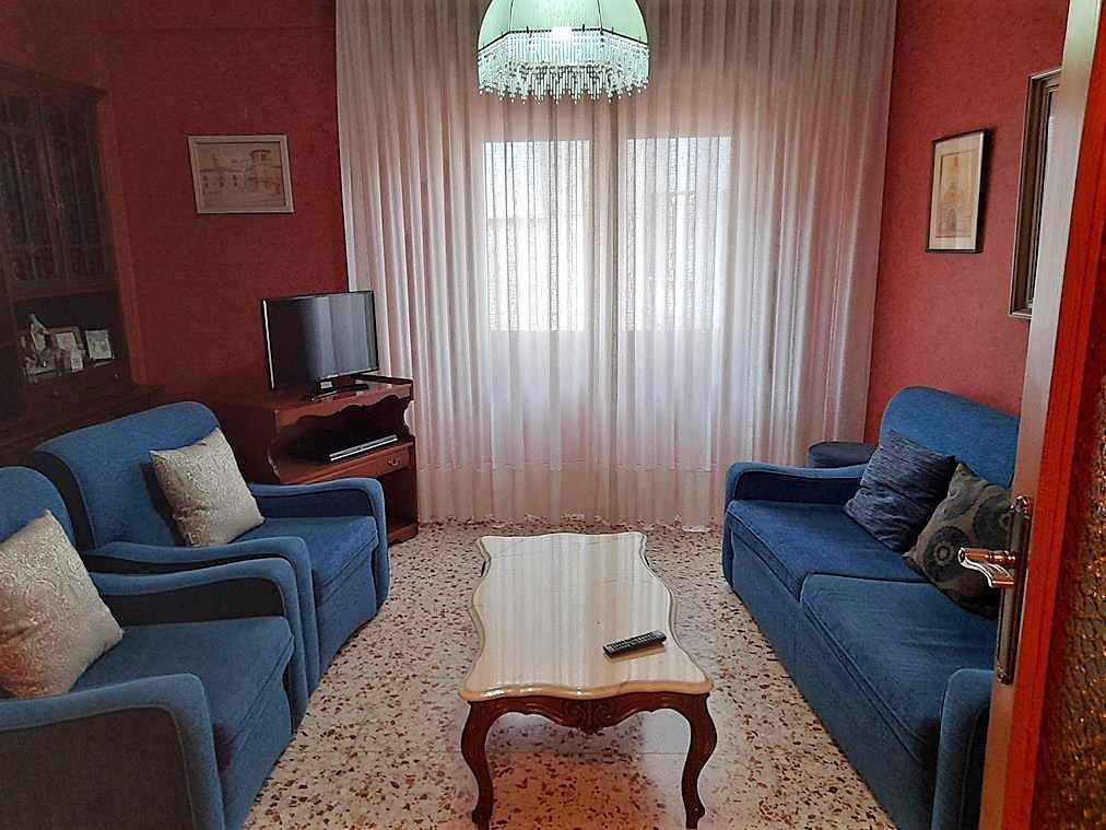 Sala d'estar de Pis en venda en La Roda amb Calefacció