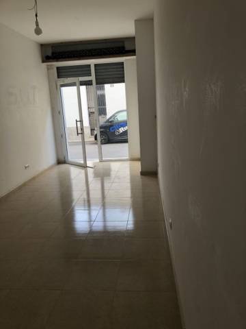 Local comercial en Alquiler en Emili Giralt en Centre