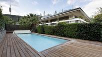 Swimming pool of Flat to rent in  Barcelona Capital  with Private garden, Terrace and Storage room