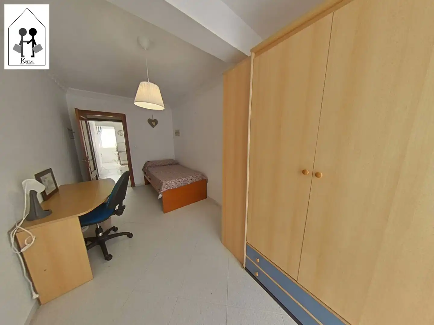 Bedroom of Flat for sale in Sevilla  with Air Conditioner, Heating and Furnished