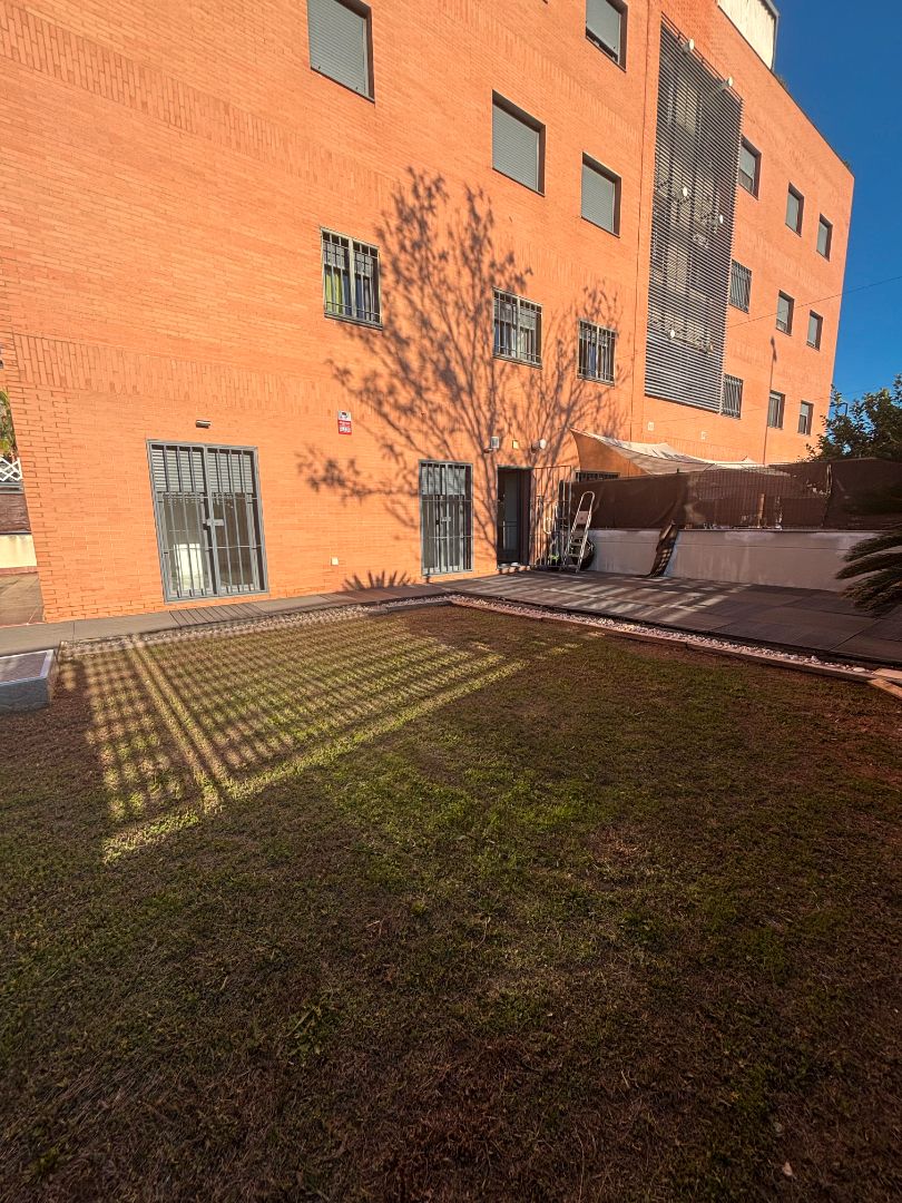 Terrasse von Wohnung zur Miete in Mairena del Aljarafe mit Klimaanlage, Privatgarten und Ofen