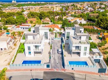 Villa con piscina in vendita a Los Balcones - Los Altos