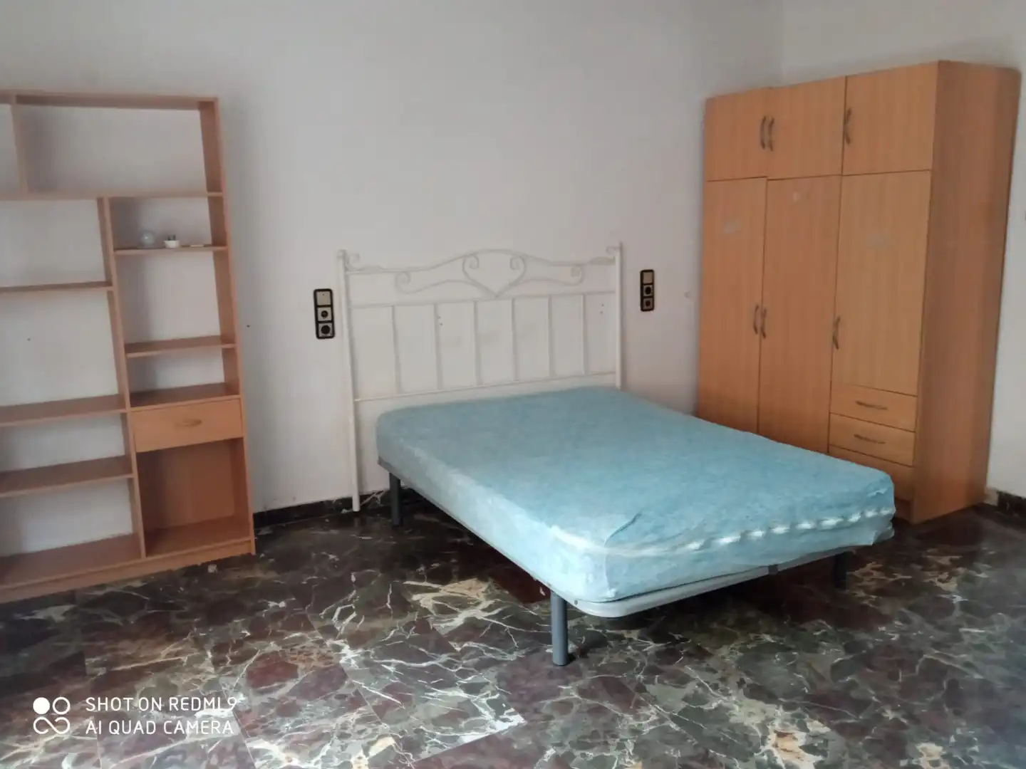 Bedroom of Flat for rent in Granada  with Heating, Terrace and Furnished