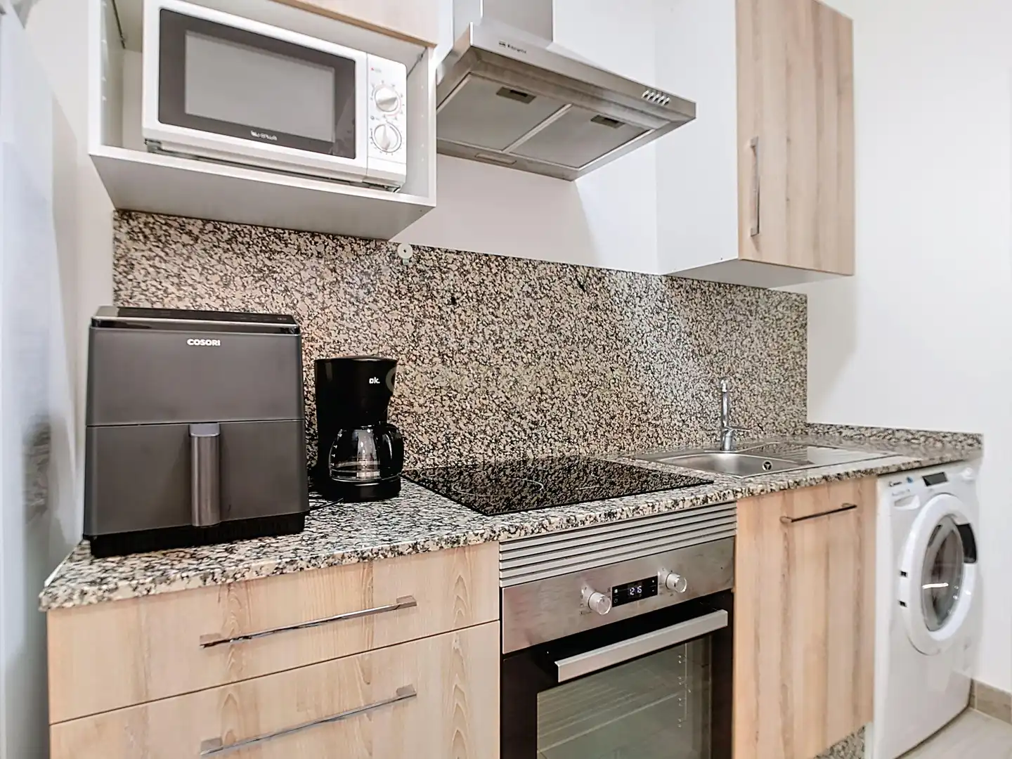 Cocina de Apartamento en venta en Málaga con Aire acondicionado, Horno y Lavadora
