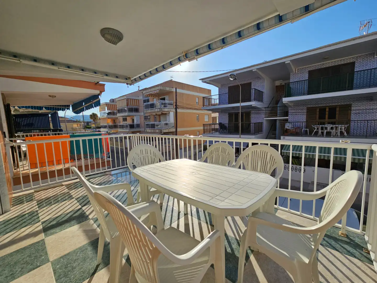 Apartamento de alquiler en Carrer de l'Illa de Xipre, 11, Oliva Playa