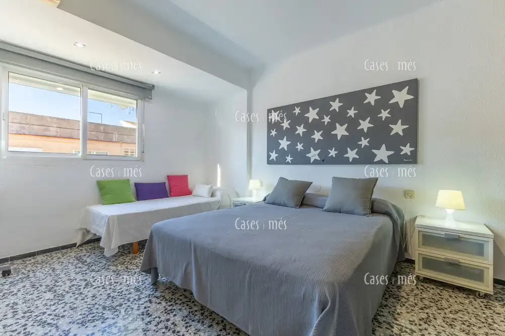 Habitación de Apartamento en venta en La Pobla de Farnals con Terraza, Amueblado y Piscina comunitaria