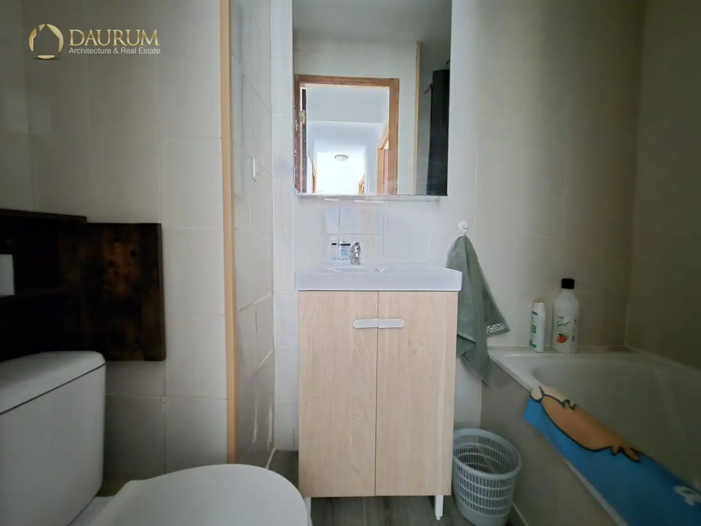 Bathroom of Flat for sale in Benidorm  with Air Conditioner, Terrace and Swimming Pool