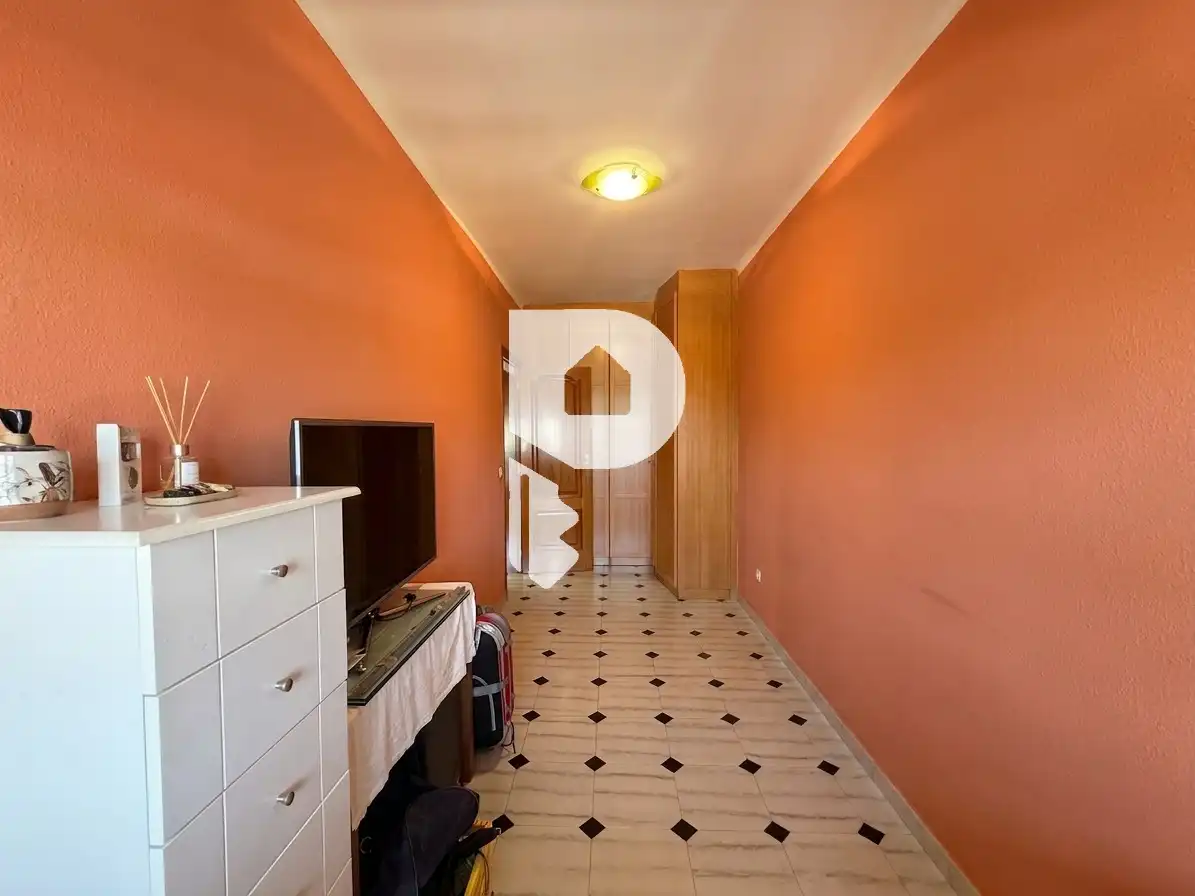 Flat for sale in Sant Vicenç Dels Horts  with Air Conditioner, Heating and Terrace