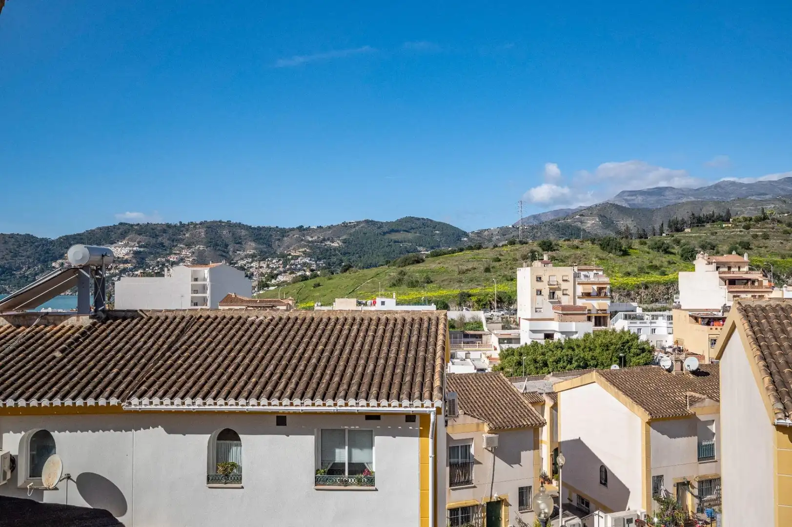 Exterior view of Houses for sale in Almuñécar