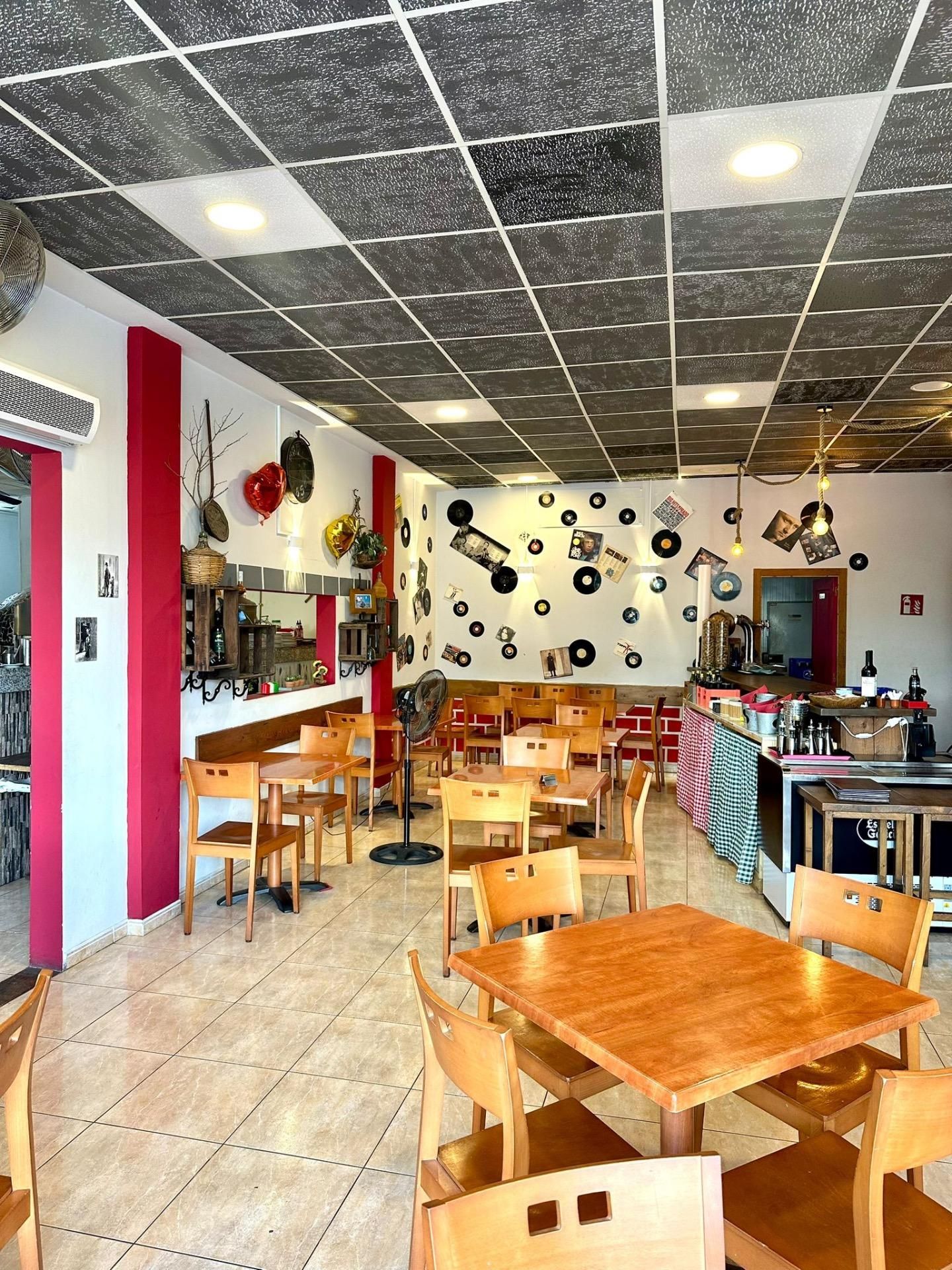 Local de lloguer en Campos amb Terrassa
