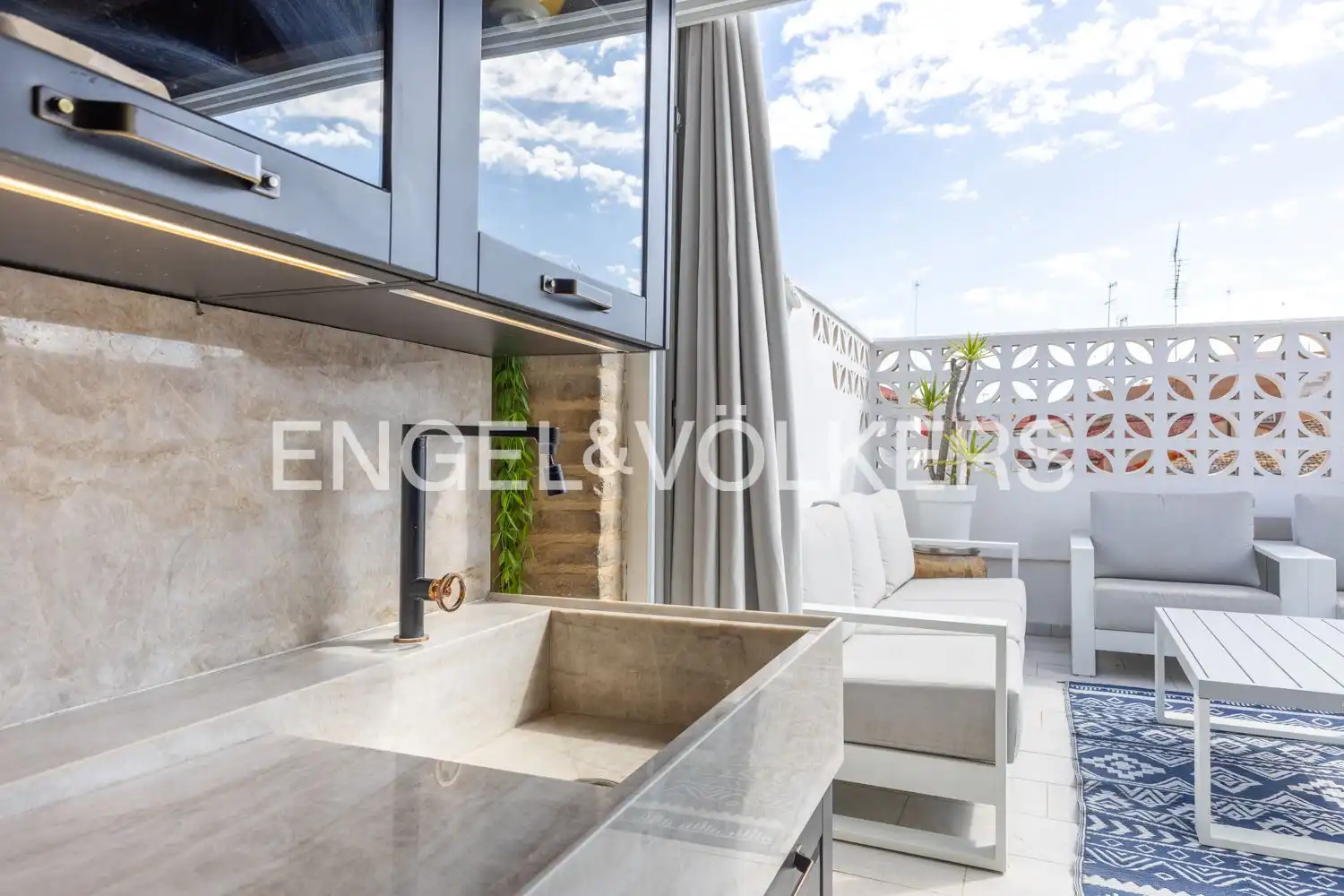 Terrace of Attic for sale in Valencia  with Air Conditioner, Heating and Parquet flooring