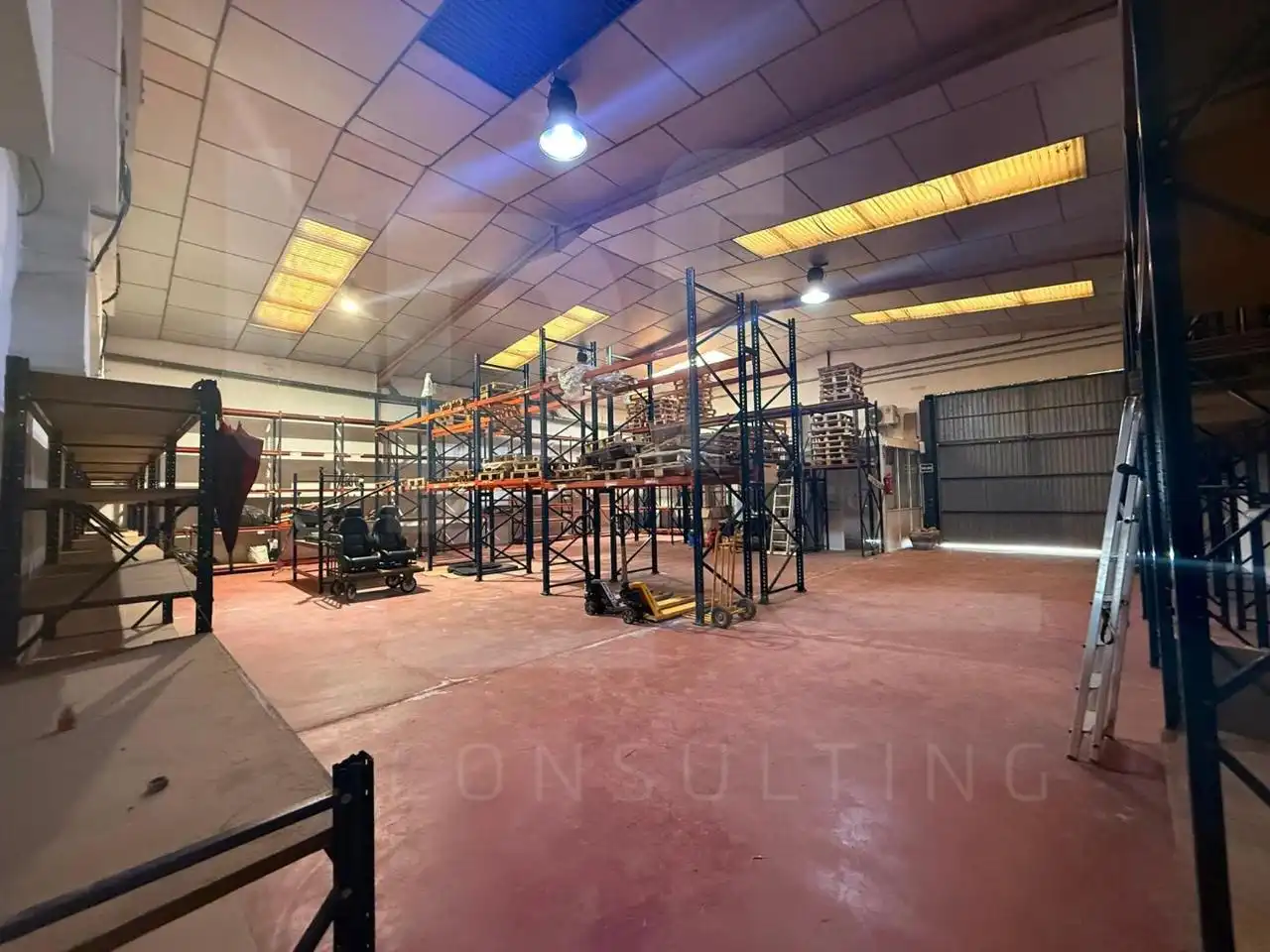 Industrial building to rent in Polígono Industrial