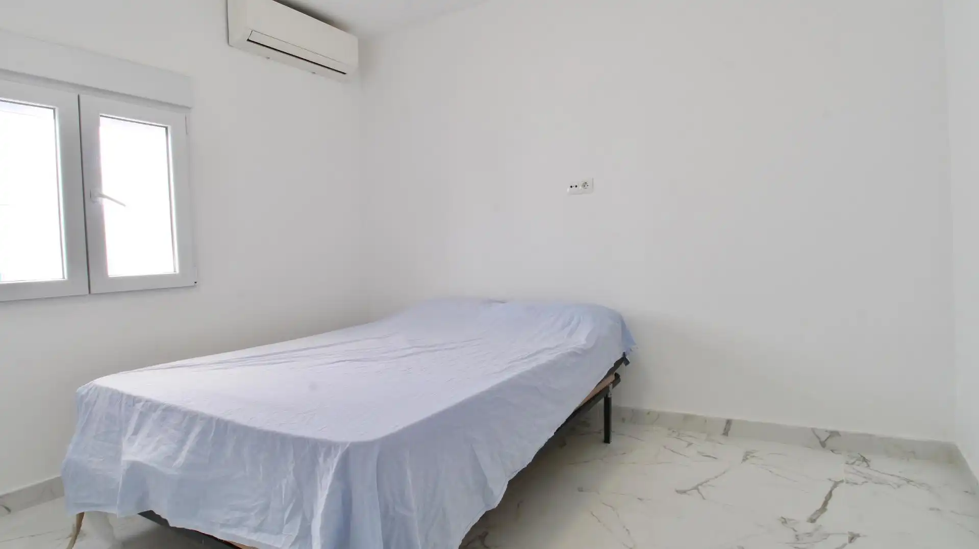 Habitación de Casa o chalet en venta en La Zubia con Aire acondicionado y Terraza