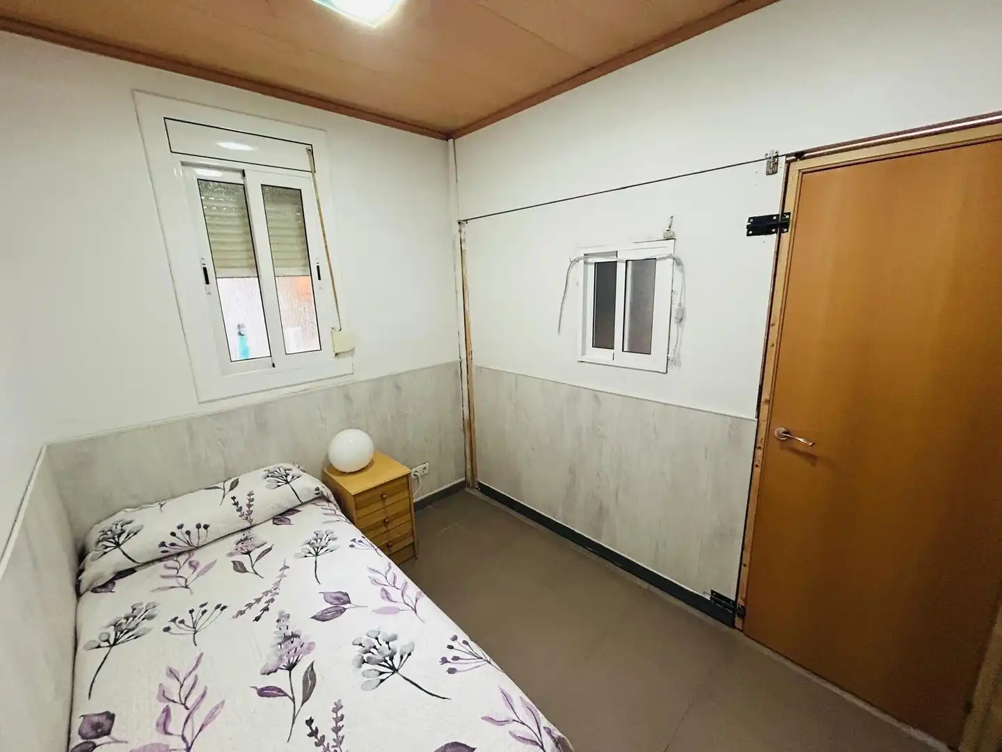 Habitación de Planta baja en venta en L'Hospitalet de Llobregat con Aire acondicionado