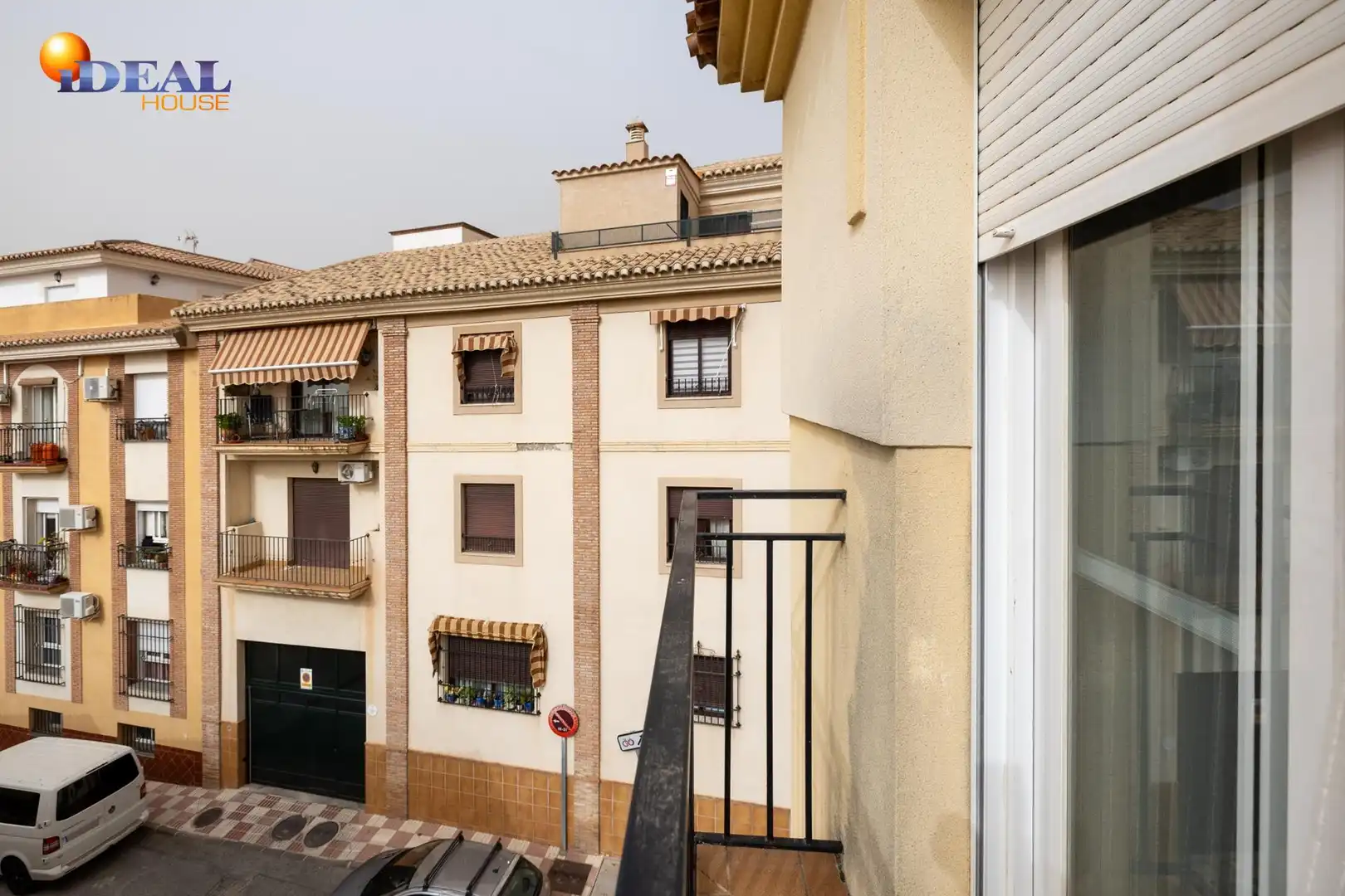 Piso con terraza en venta en Calle GONZALO DE BERCEO, imagen 3