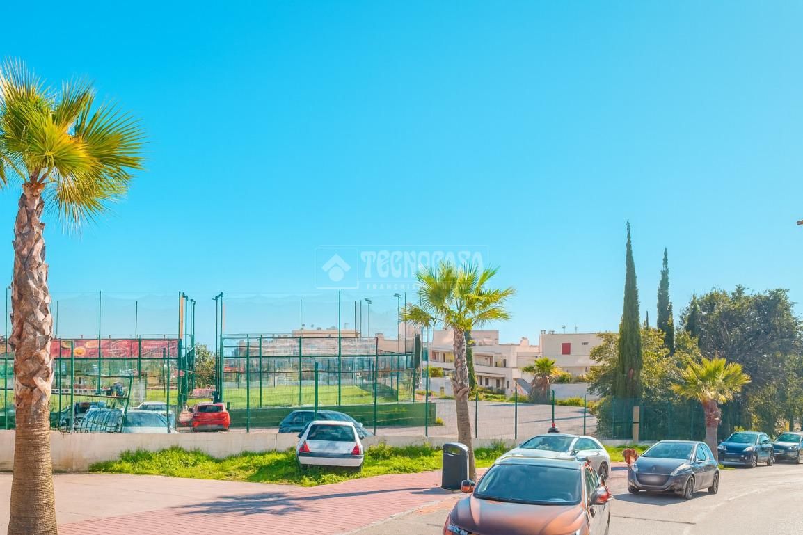 Vista exterior de Pis en venda en Rincón de la Victoria